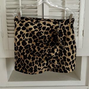 ZARA Cheetah Print Skirt with Ruched Ruffle and Zipper, Size Large